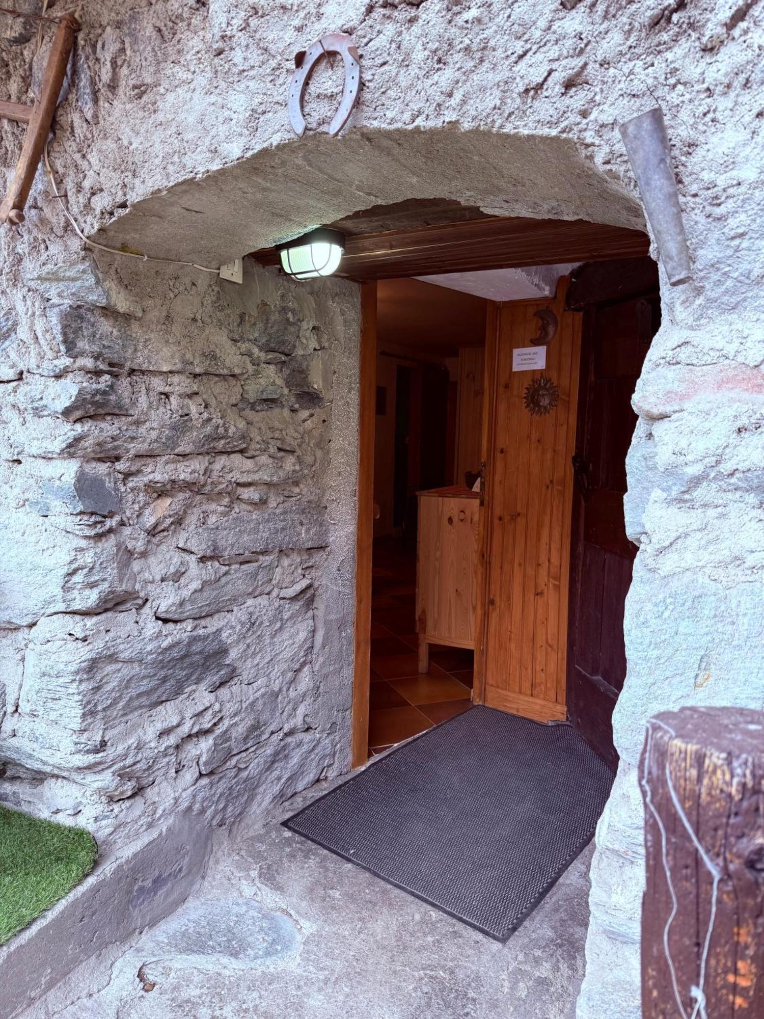 Casa Vacanze Nora Chamois Dış mekan fotoğraf